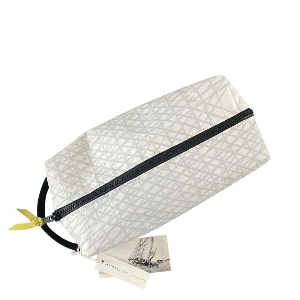 Landfall Leather Works The Dopp Kit NWT Toiletry Bag Upcycled Sails - Picture 6 of 7